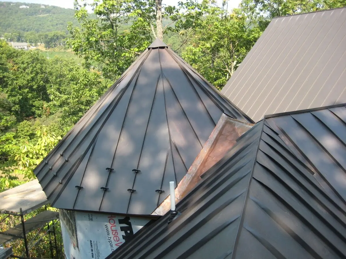 Professional Roof Tarp Installation by Craftsman Roofing in Bartonville